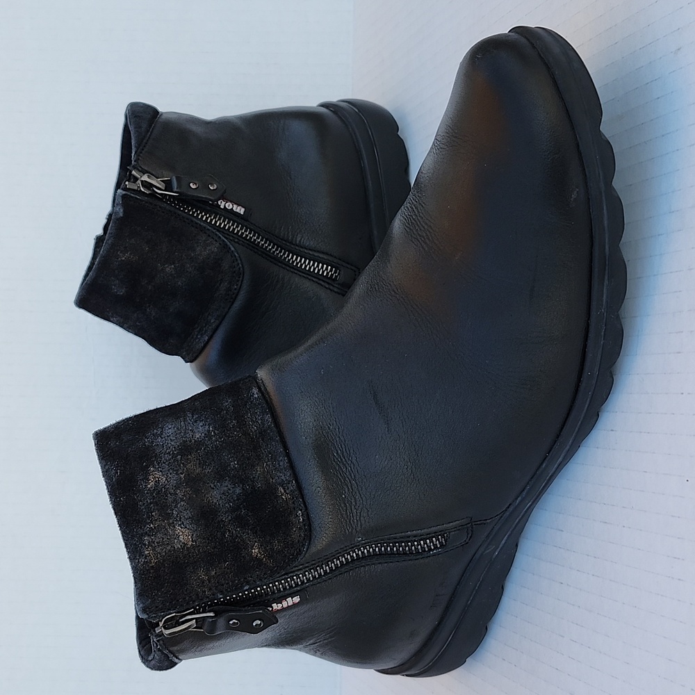 MOBILS LLINCA BY MEPHISTO LEATHER ANKLE BOOTS